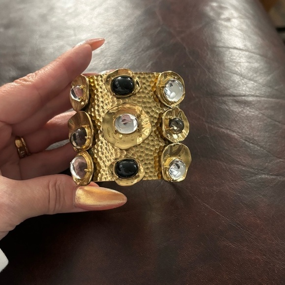 Amazing wide gold plated cuff bracelet - Picture 9 of 9